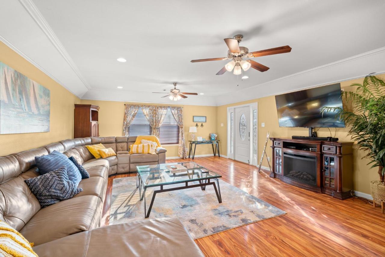 1 Min To Beach Ocean Breeze 3Br Fast Wifi Galveston Bagian luar foto